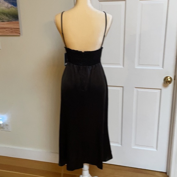 ✨HOST PICK✨Reformation Abbey Dress - Picture 6 of 8